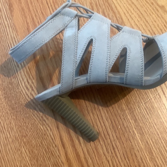 Shoes - Picture 2 of 2